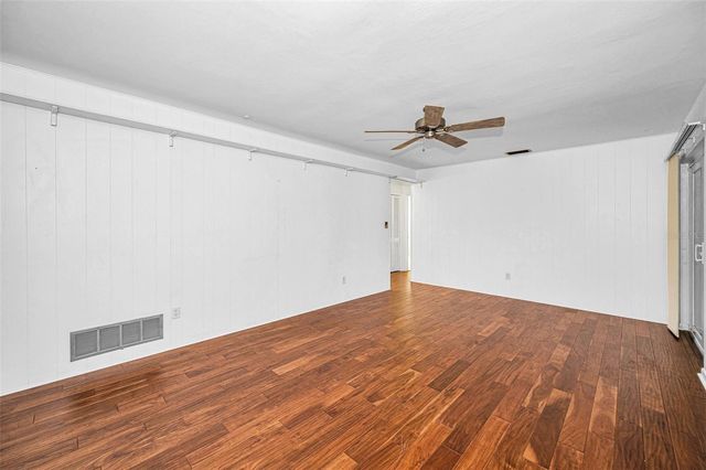 2310 SARAZEN DR, Dunedin, FL 34698