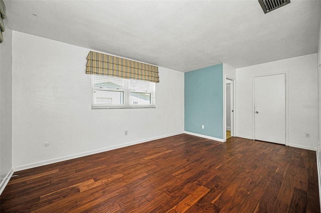 2310 SARAZEN DR, Dunedin, FL 34698