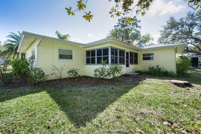 2310 SARAZEN DR, Dunedin, FL 34698