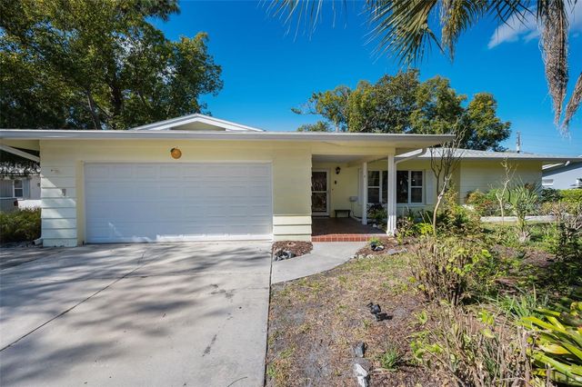 2310 SARAZEN DR, Dunedin, FL 34698