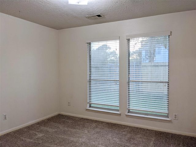 2810 Foxden Drive, Pearland, TX 77584