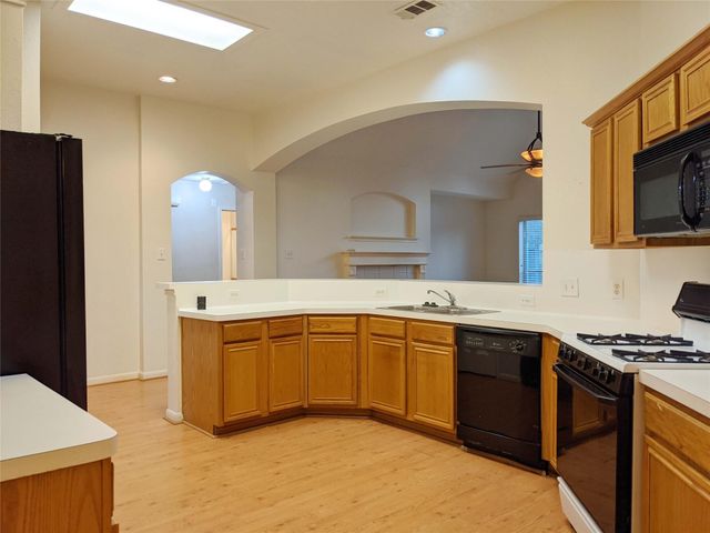 2810 Foxden Drive, Pearland, TX 77584