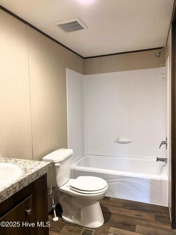 2188 Fay Circle, Supply, NC 28462