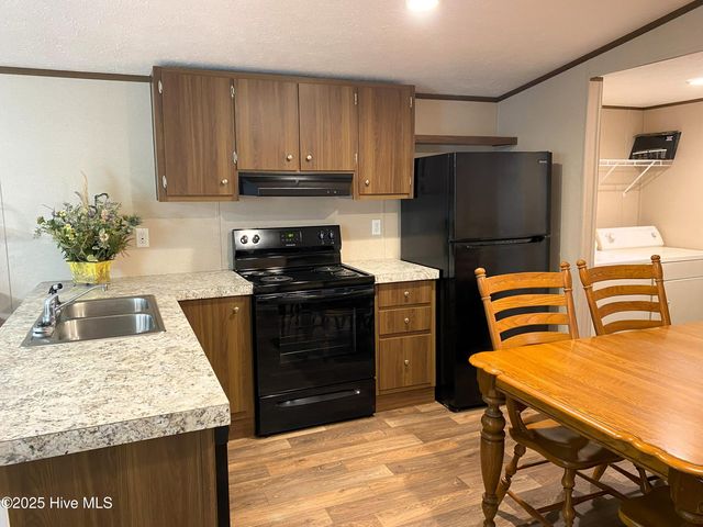 2188 Fay Circle, Supply, NC 28462