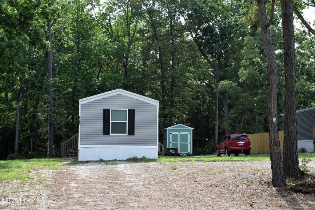 2188 Fay Circle, Supply, NC 28462