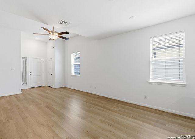 9210 McCoy, Converse, TX 78109