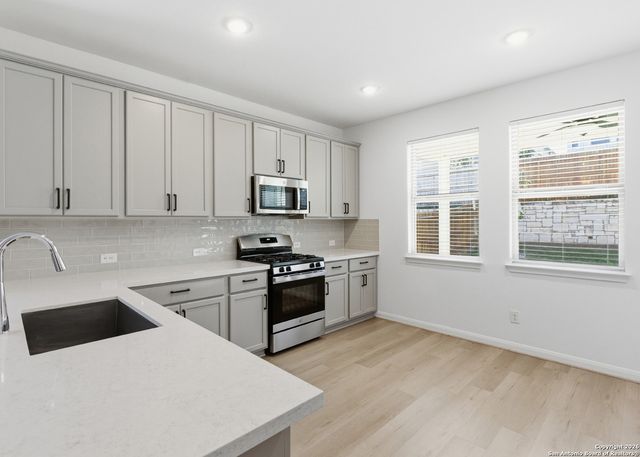 9210 McCoy, Converse, TX 78109