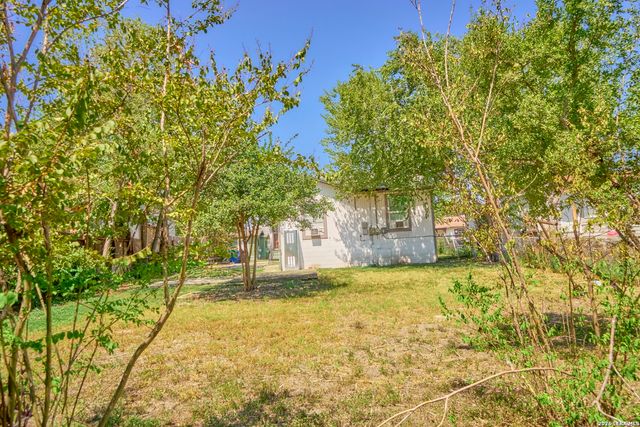 2346 Burnet St., San Antonio, TX 78202