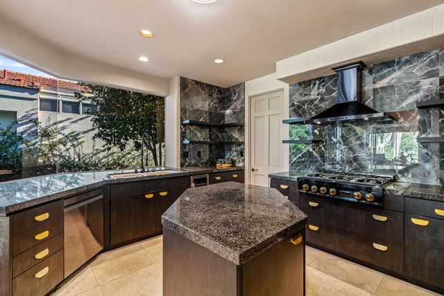 75334 St Andrews Court, Indian Wells, CA 92210