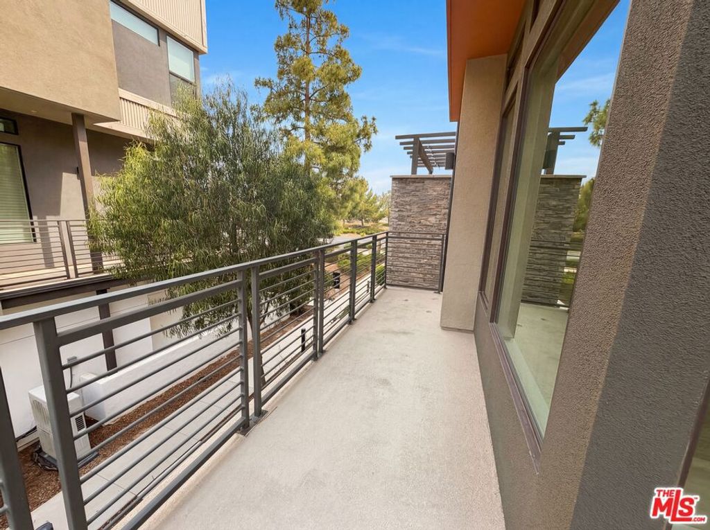 Image 14 of property listing at 130 Keeper, Irvine, CA 92618