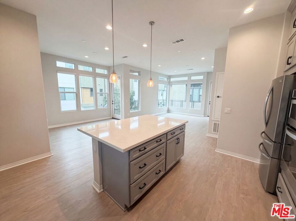 Image 17 of property listing at 130 Keeper, Irvine, CA 92618