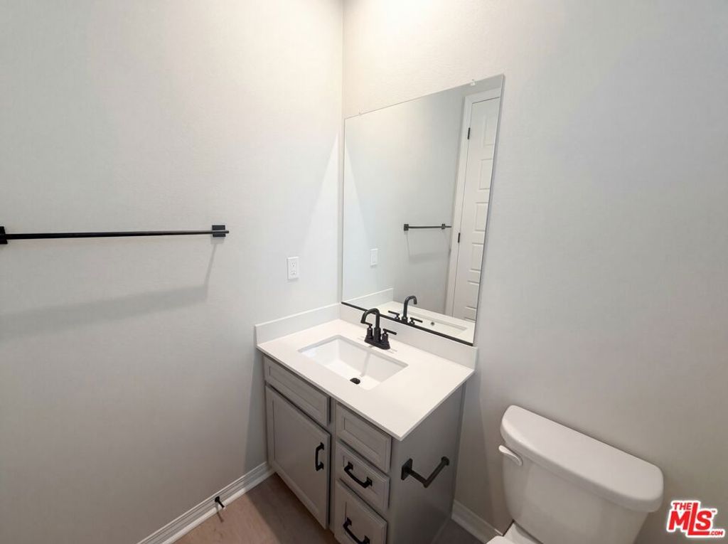 Image 18 of property listing at 130 Keeper, Irvine, CA 92618