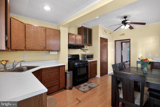 462 SEVILLE ST, Philadelphia, PA 19128