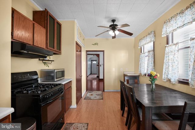 462 SEVILLE ST, Philadelphia, PA 19128