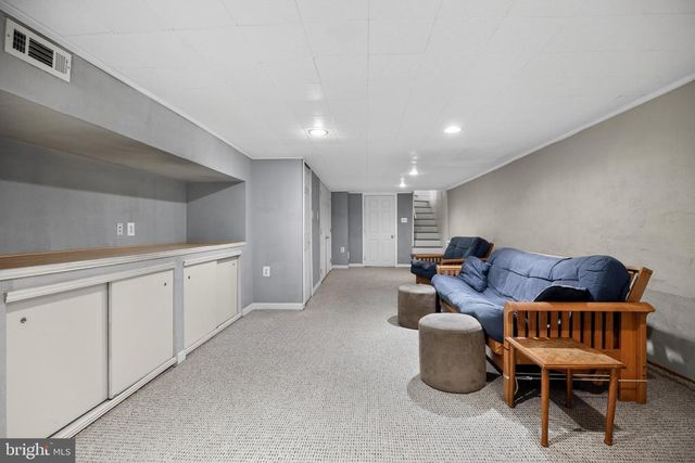 462 SEVILLE ST, Philadelphia, PA 19128