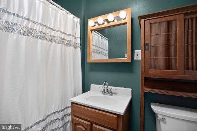 462 SEVILLE ST, Philadelphia, PA 19128