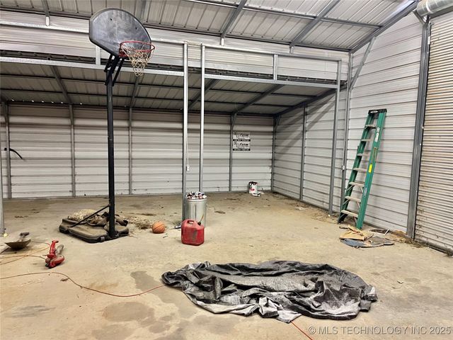 4783 Enos Road, Kingston, OK 73439