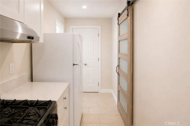 17144 Burton Street, Lake Balboa, CA 91406