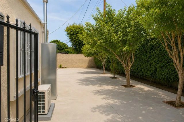 17144 Burton Street, Lake Balboa, CA 91406