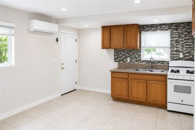 17144 Burton Street, Lake Balboa, CA 91406