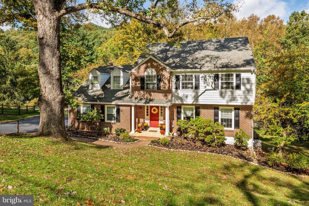300 ARDEN RD, CONSHOHOCKEN, PA 19428 — exterior