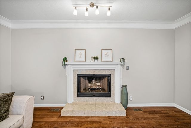 206 Longwood Ln, Clarksville, TN 37043