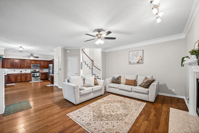 206 Longwood Ln, Clarksville, TN 37043