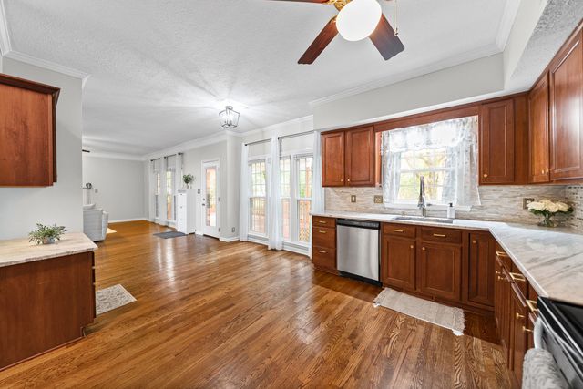 206 Longwood Ln, Clarksville, TN 37043