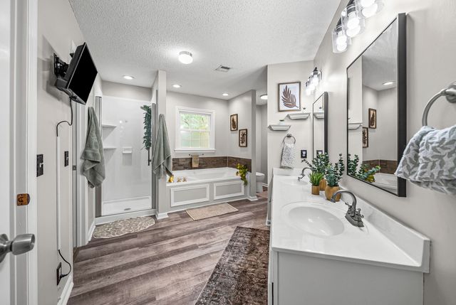 206 Longwood Ln, Clarksville, TN 37043