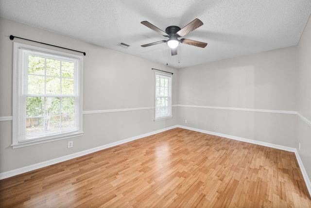 206 Longwood Ln, Clarksville, TN 37043