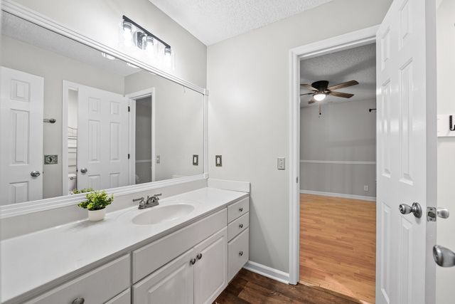 206 Longwood Ln, Clarksville, TN 37043