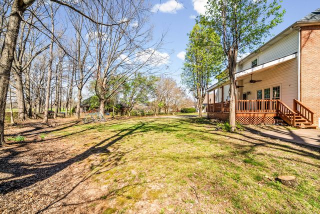 206 Longwood Ln, Clarksville, TN 37043