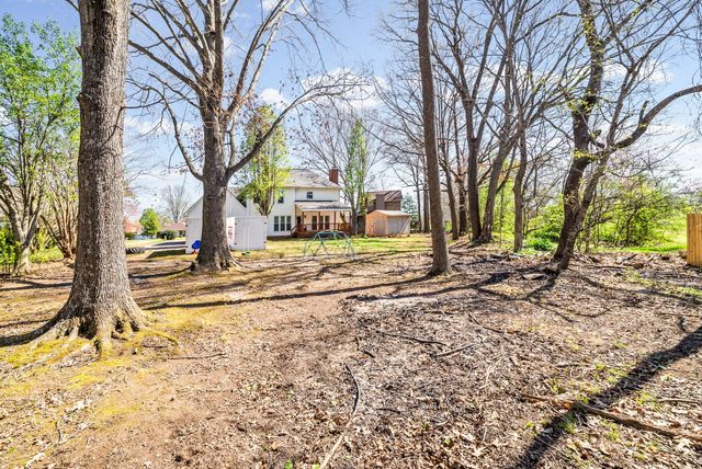 206 Longwood Ln, Clarksville, TN 37043