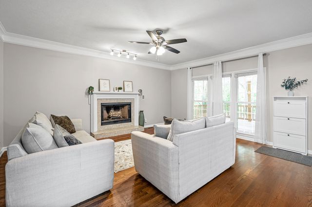 206 Longwood Ln, Clarksville, TN 37043