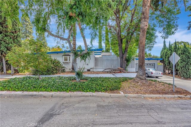 150 W 36th Street, Long Beach, CA 90807