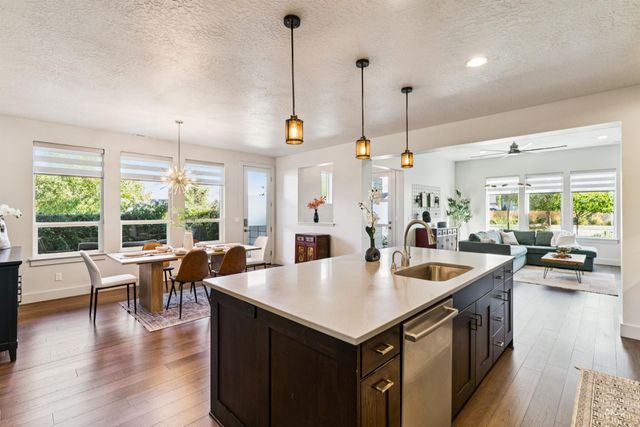 4341 E Rivernest Dr, Boise, ID 83716