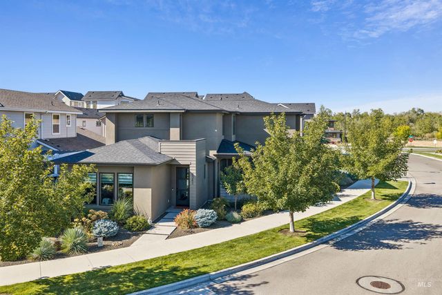 4341 E Rivernest Dr, Boise, ID 83716
