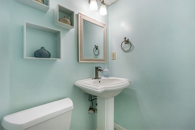 34 Dona Road, Lynn, MA 01904