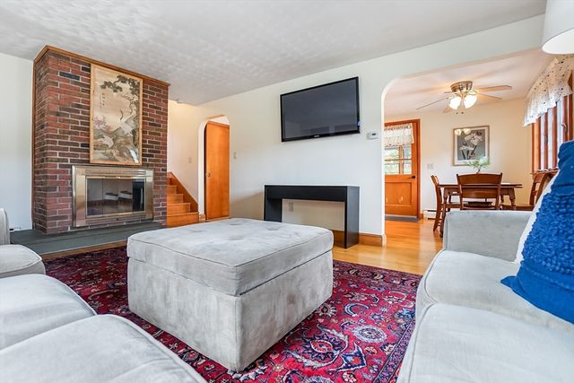 34 Dona Road, Lynn, MA 01904