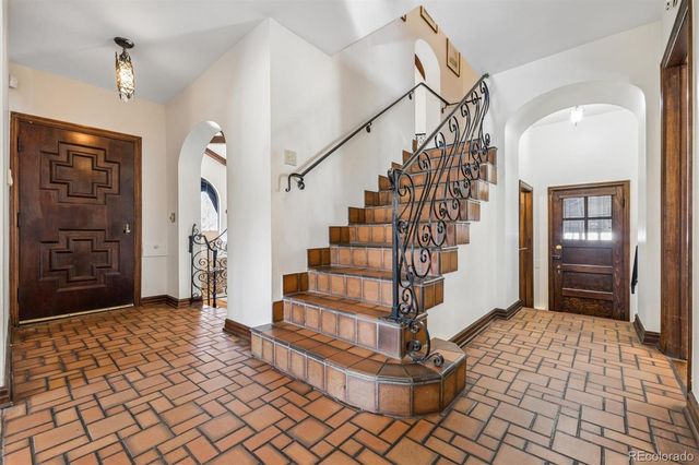 6 Ivy Lane, Denver, CO 80220