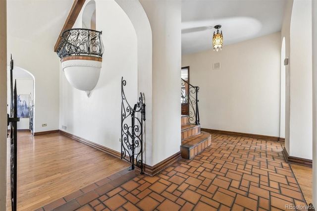 6 Ivy Lane, Denver, CO 80220