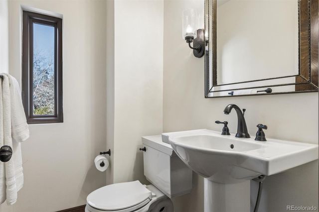 6 Ivy Lane, Denver, CO 80220