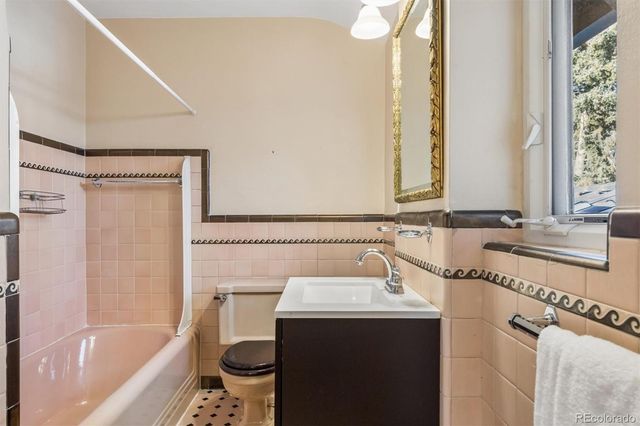 6 Ivy Lane, Denver, CO 80220