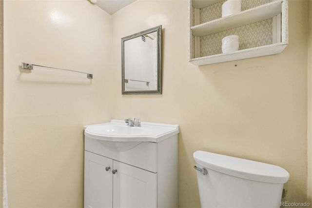 6 Ivy Lane, Denver, CO 80220