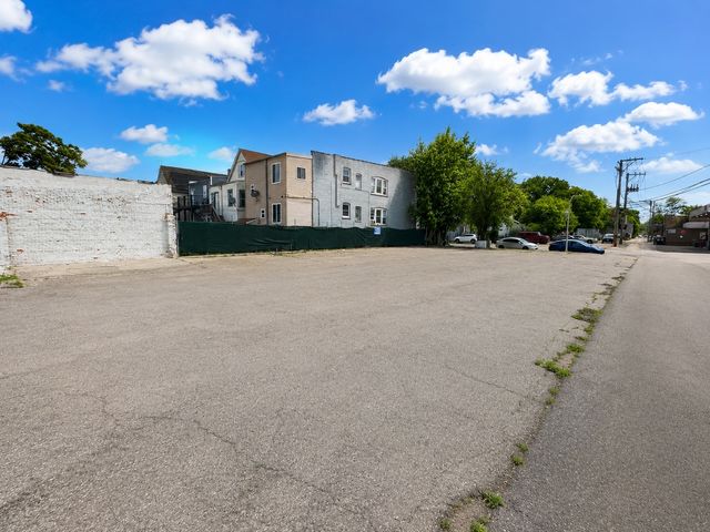 1618 N Central Park Avenue, Chicago, IL 60647