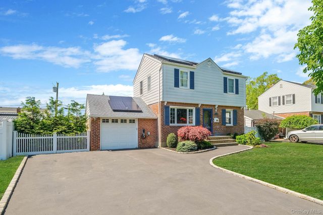 2288 3rd Street, East Meadow, NY 11554