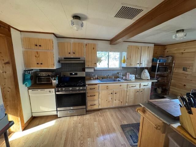 108 Charles Street, Saranac Lake, NY 12983