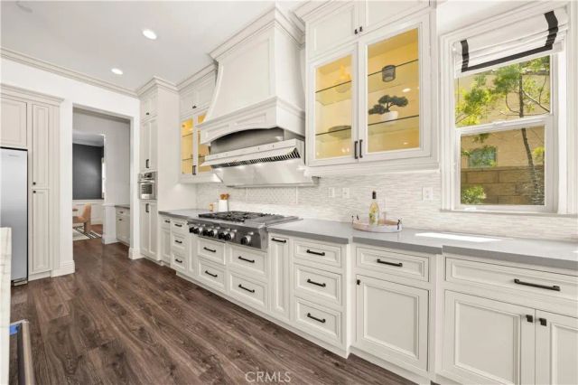 16 Windrow Rd, Tustin, CA 92782