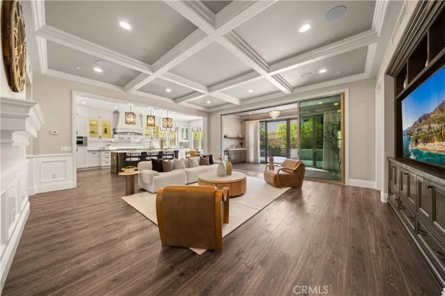 16 Windrow Rd, Tustin, CA 92782