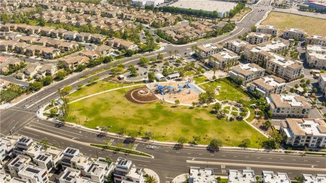16 Windrow Rd, Tustin, CA 92782